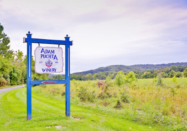 Adam-Puchta-Winery sign